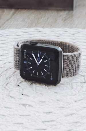 Blume Smart hand watch